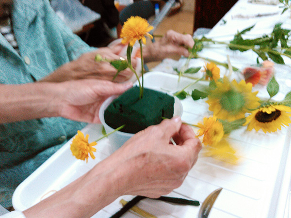 センターの花を決めます